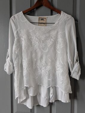 White Embroidered Floral Women's Blouse by Vintage